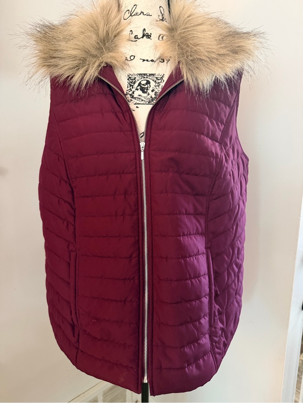 Chico’s Size 3 Burgundy Quilted Puffer Vest Faux Fur Hood Mobwife Y2K